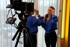 Behind-the-Scenes-Aufnahme einer Medienproduktion (Bild 3)