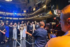 Behind-the-Scenes-Aufnahme einer Medienproduktion (Bild 7)